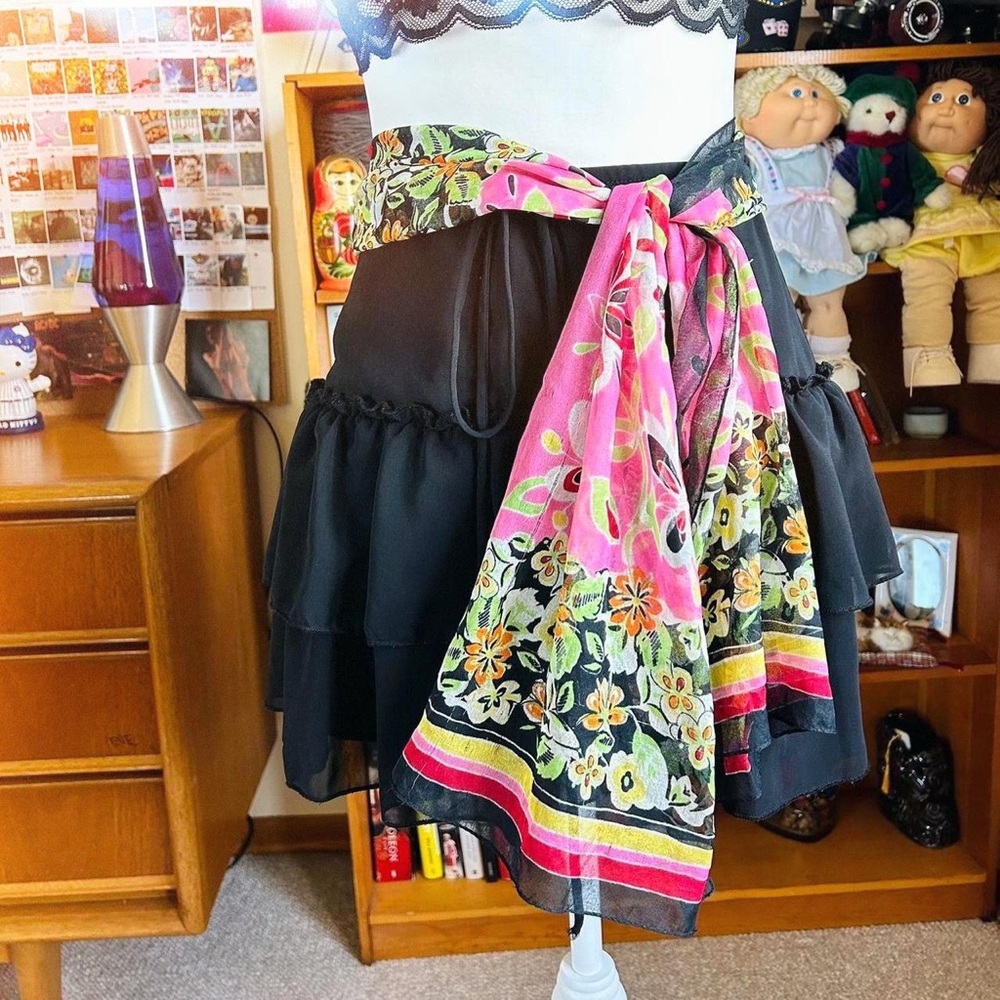 Pink floral print belt / scarf. Beautiful 70s style summer flower pattern
